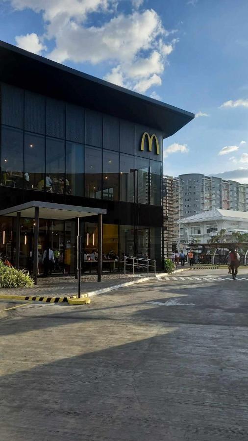 1Br With Extra Room At One Regis- Megaworld Bacolod Exterior photo